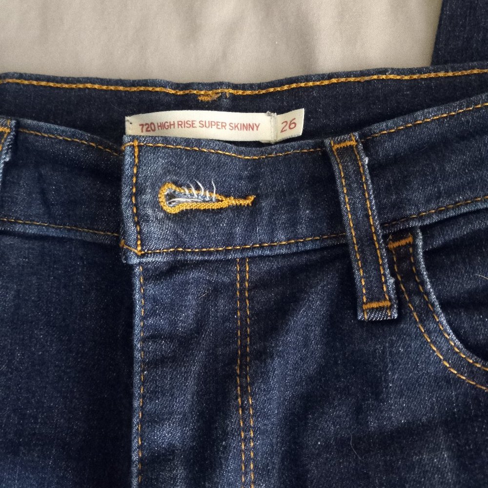 Levi's 720 High Rise Super Skinny Jeans - Used  Sz 26